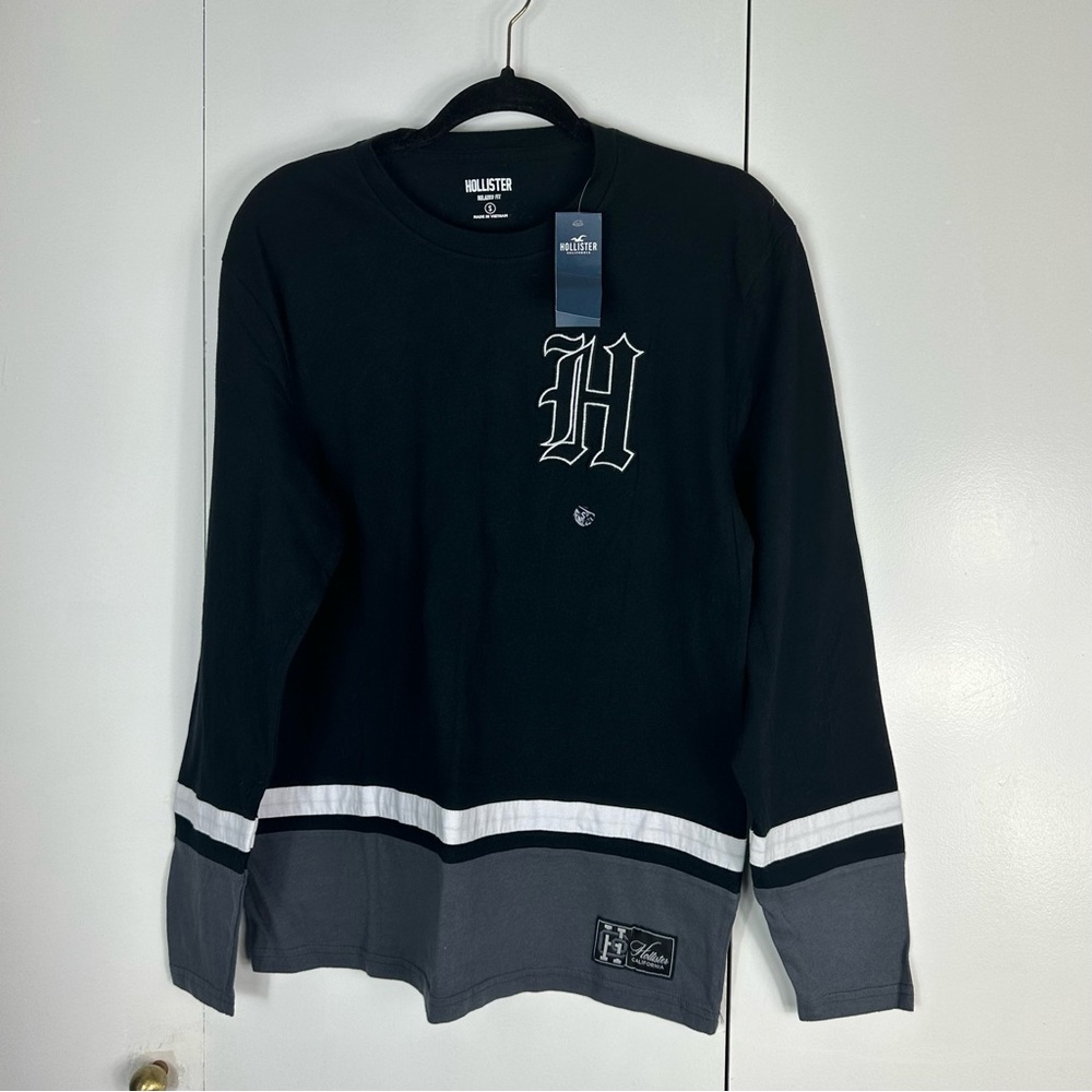 Hollister long sleeve t-shirt, black -grey, size S, New with Tag
